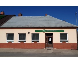 Restaurace se nachází v městské části Dolní Lhota, asi 5 mintu jízdy autem z Blanska.